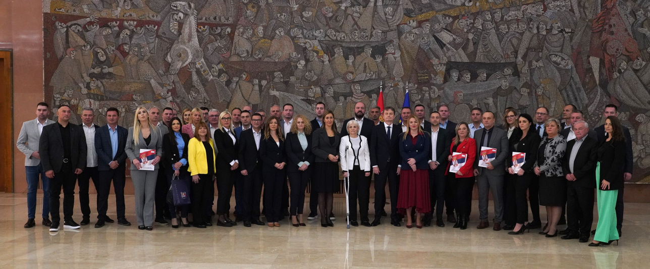 Потписани уговори за стамбено збрињавање избеглица и побољшање услова живота интерно расељених лица и повратника