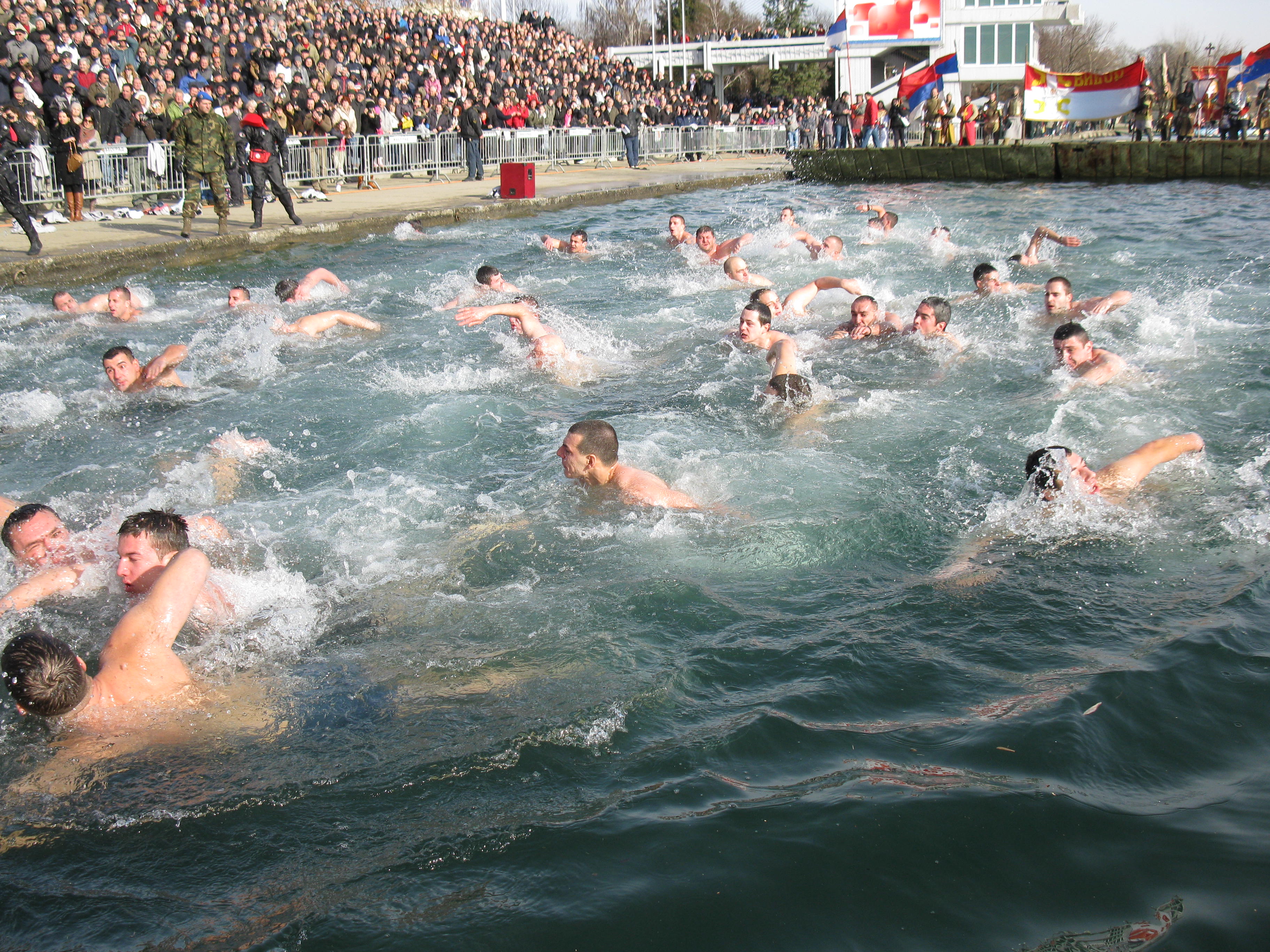 Позив за пријаве за пливање за Богојављенски крст