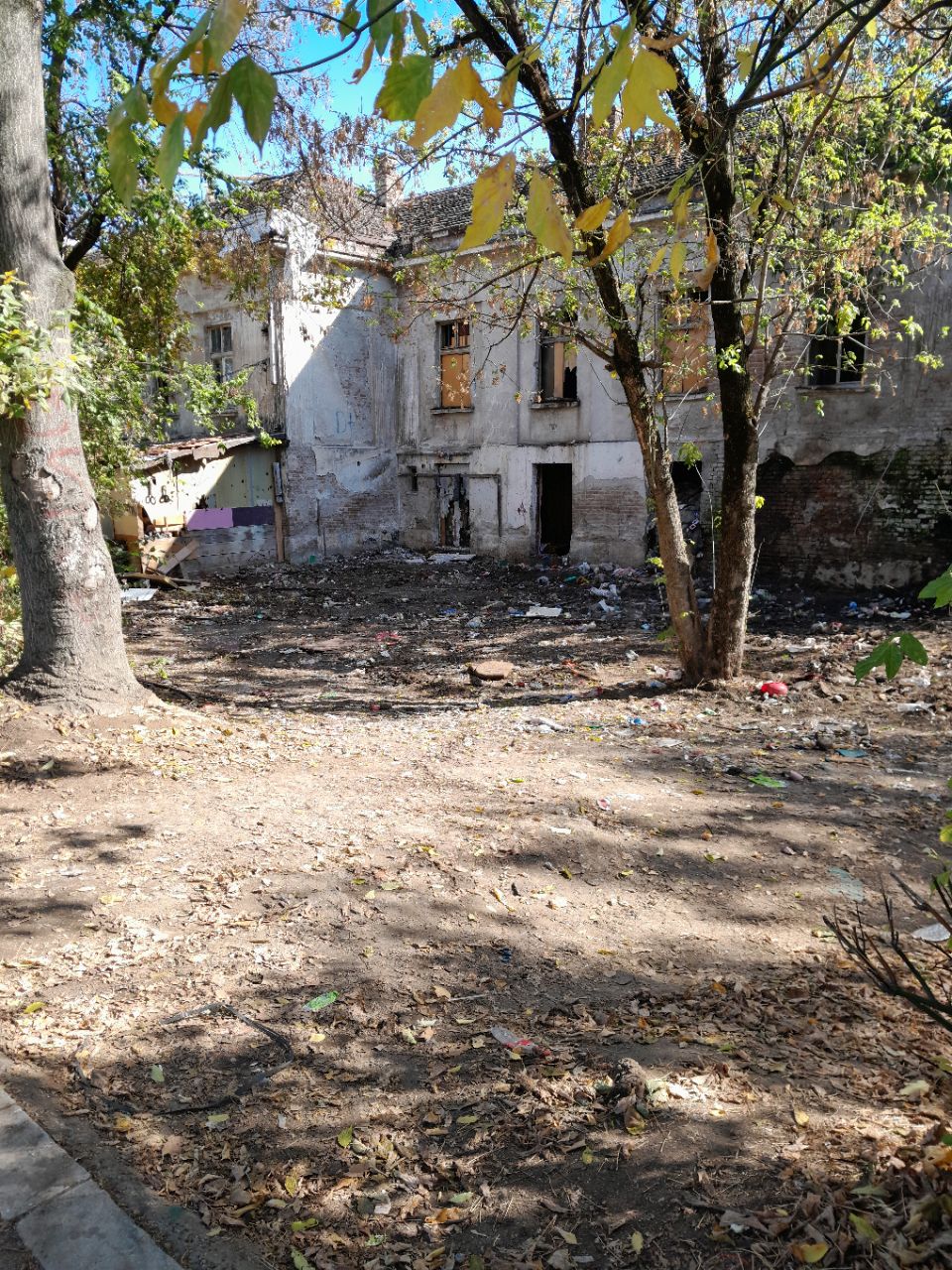 Уклоњена дивља депонија у Радничкој улици