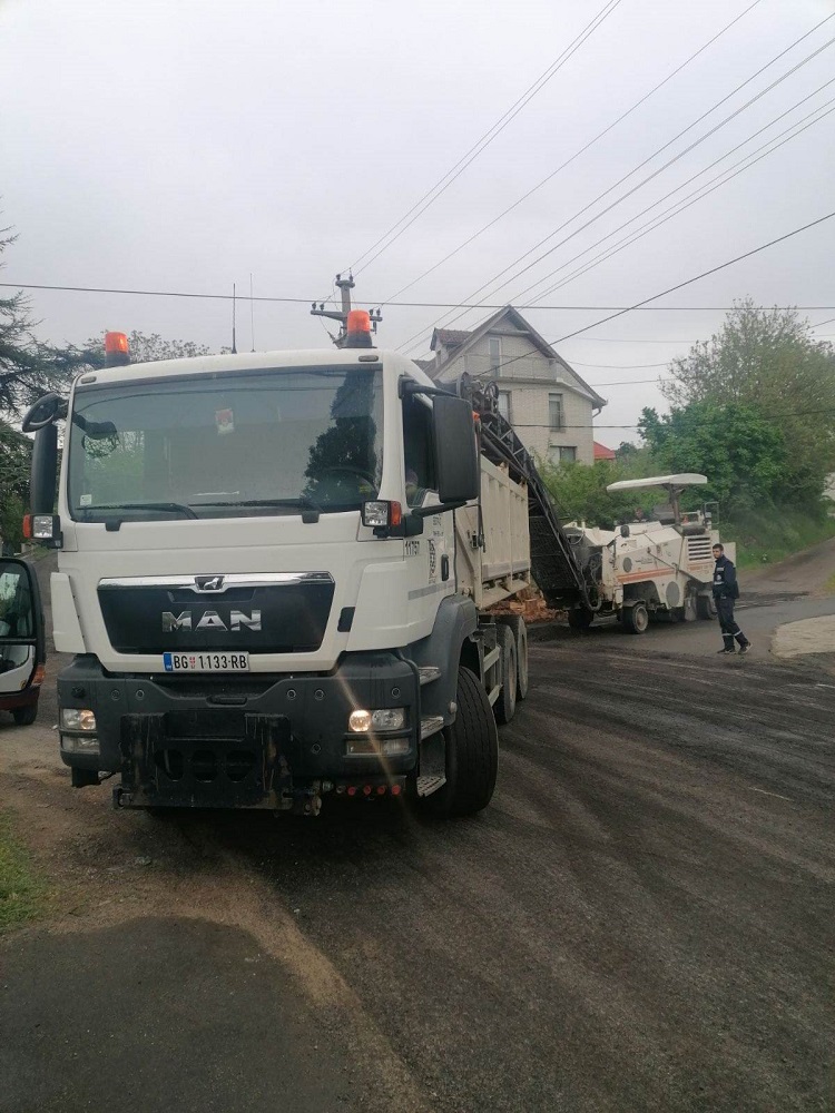 Почели радови у Улици Милована Нићифоровића у Железнику