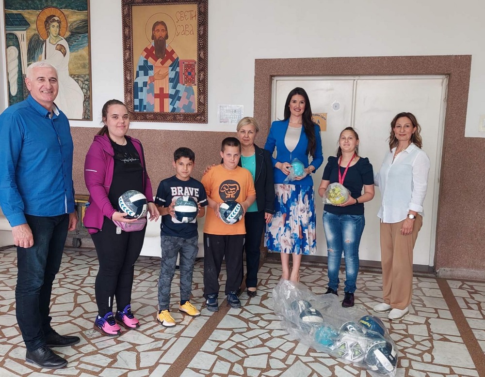 Нови спортски реквизити за  ШОСО „Свети Сава“ на Умци