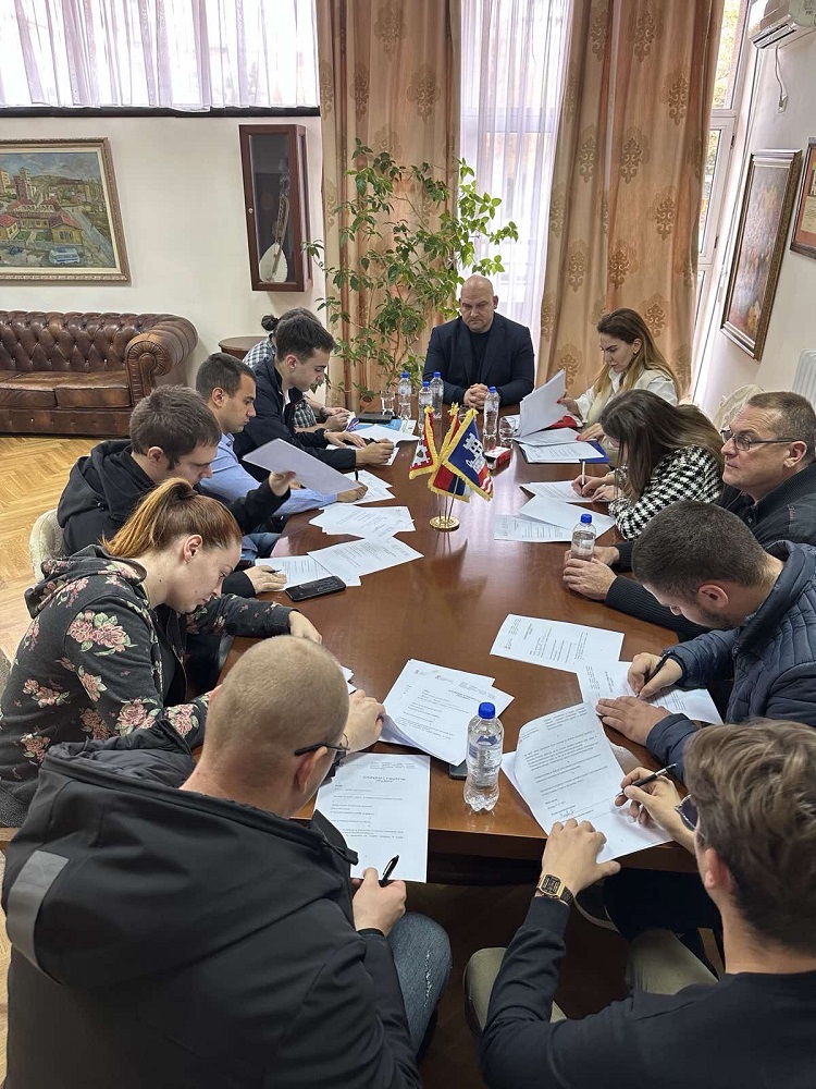 Потписани споразуми са кандидатима за учешће у пројекту „Унапређење и јачање дигиталних вештина”