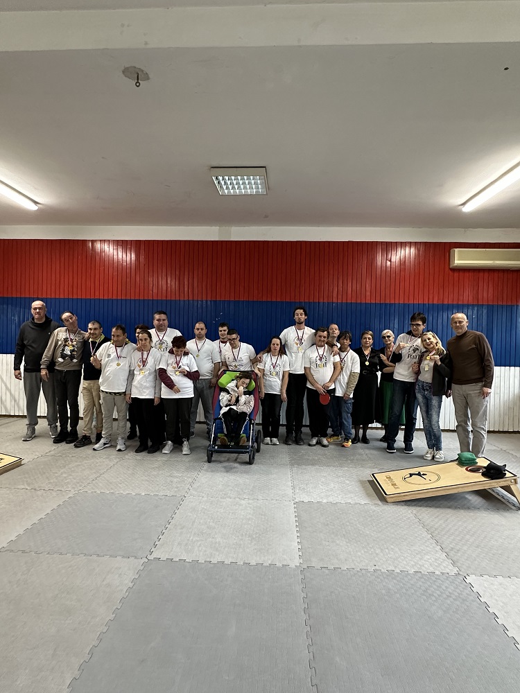 Спортски дан особа са посебним потребама у Спортском центру „Жарково“