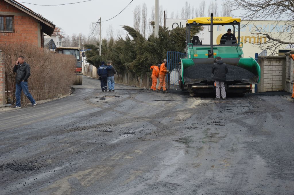 Приводи се крају асфалтирање одвојка Водоводске улице