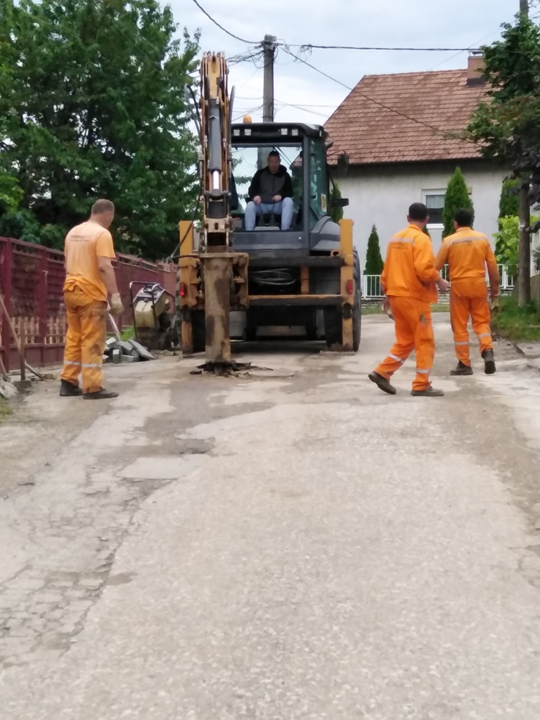 Радови у улицама у Железнику и Сремчици