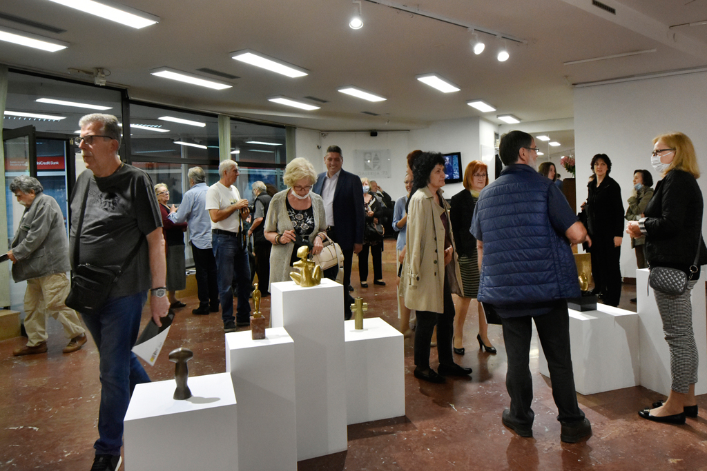 Отворена изложба скулптура “Бронза” вајара Драгана Милеуснића 
