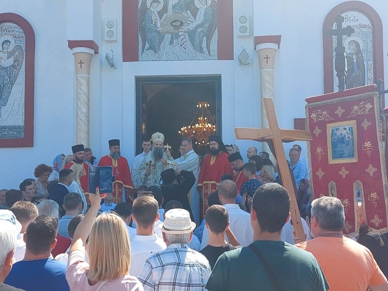 Патријарх служио литургију у Храму Свете Тројице у Сремчици