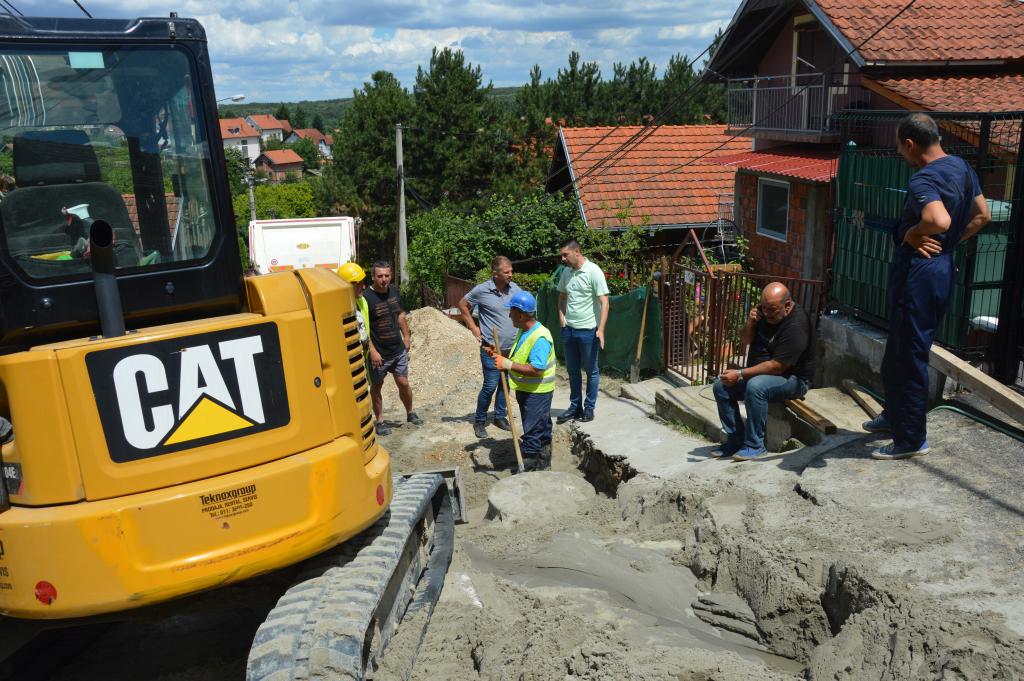 Почели радови на изградњи фекалне канализације у улици Живојина Недељковића