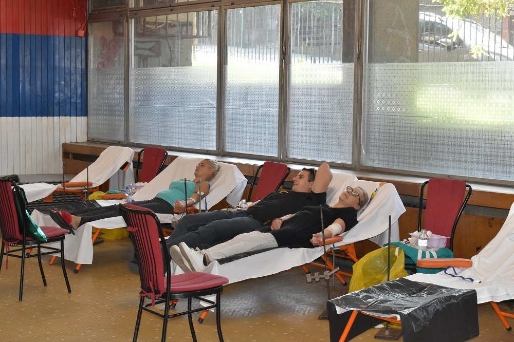Акција добровољног давања крви у Спортском центру Жарково