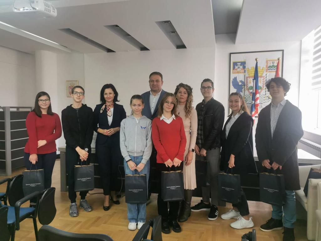 Ученици ОШ „Јосиф Панчић“ освојили награду „Дечји октобарски салон“