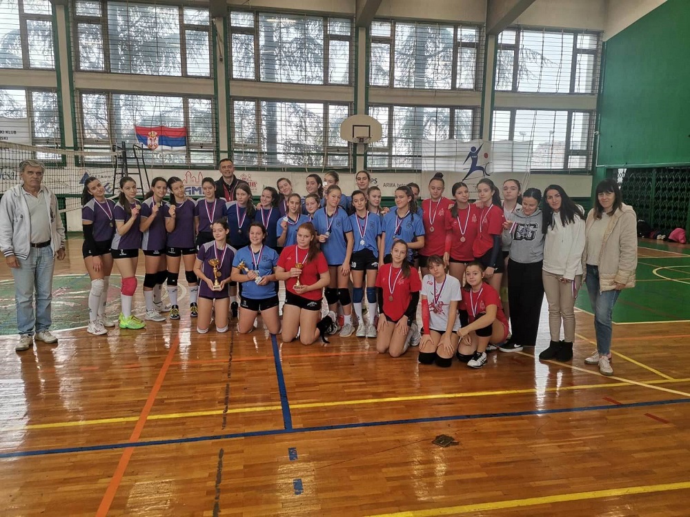 Завршено општинско такмичење у одбојци за девојчице
